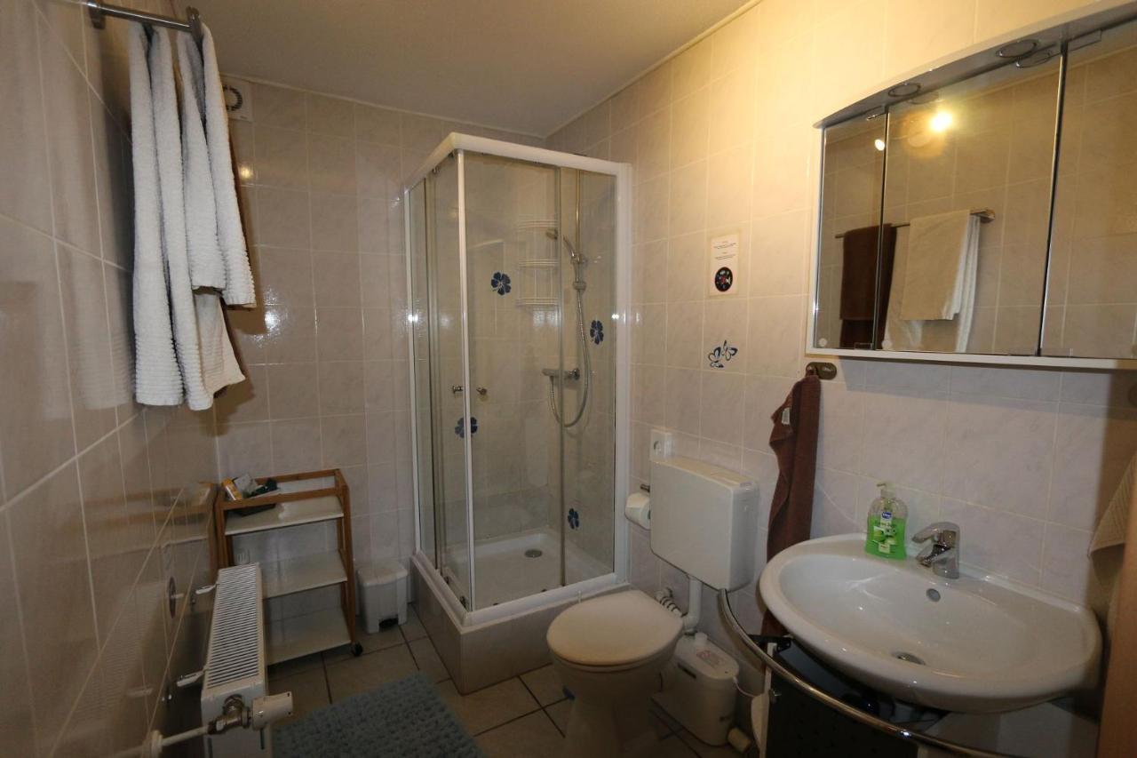 Haus Anne Hotell Neunkirchen  Eksteriør bilde